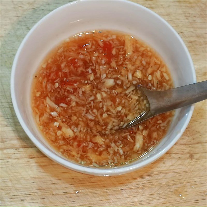 Step 3 Prepare dipping sauce for steamed Snakehead fish (snakehead) steamed with beer