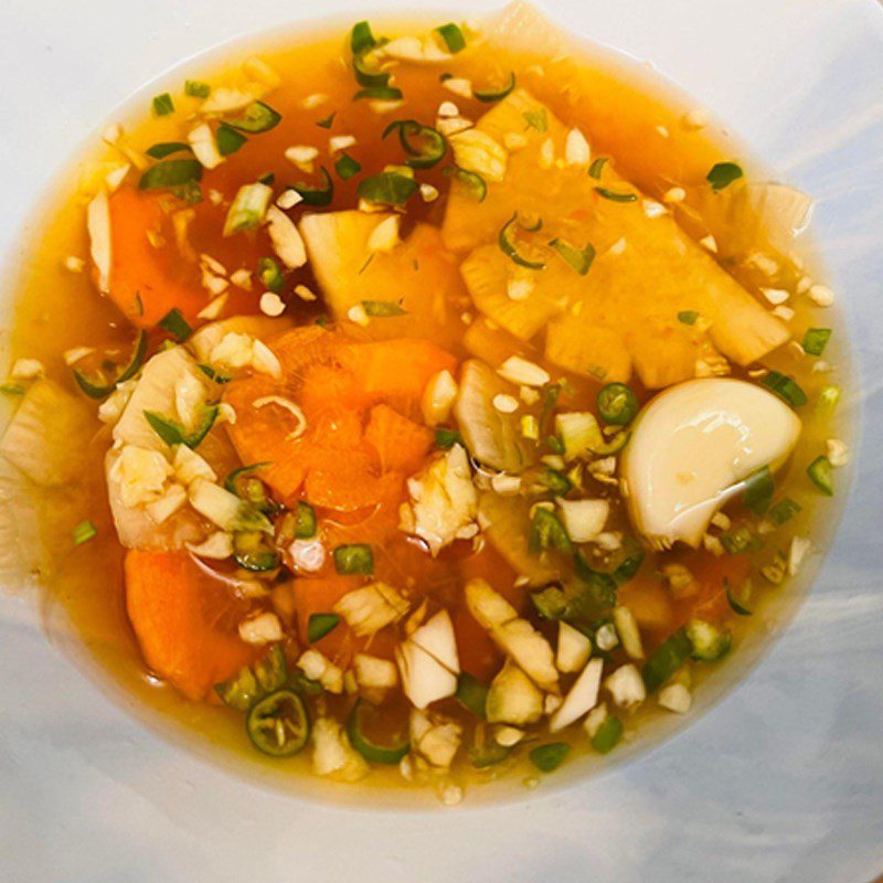 Step 4 Prepare dipping sauce for pickled vegetables for Hanoi grilled pork vermicelli (recipe shared by user)