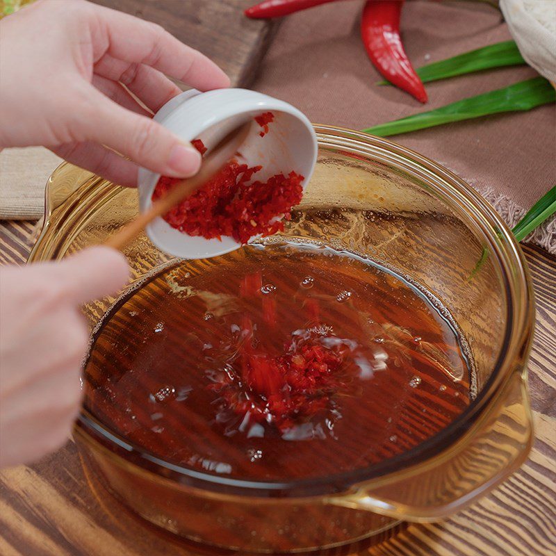 Step 2 Mixing fish sauce Fish sauce for broken rice