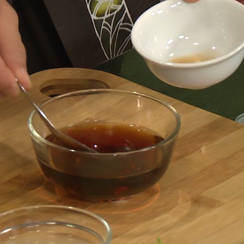 Step 3 Mixing the salad dressing for jelly salad