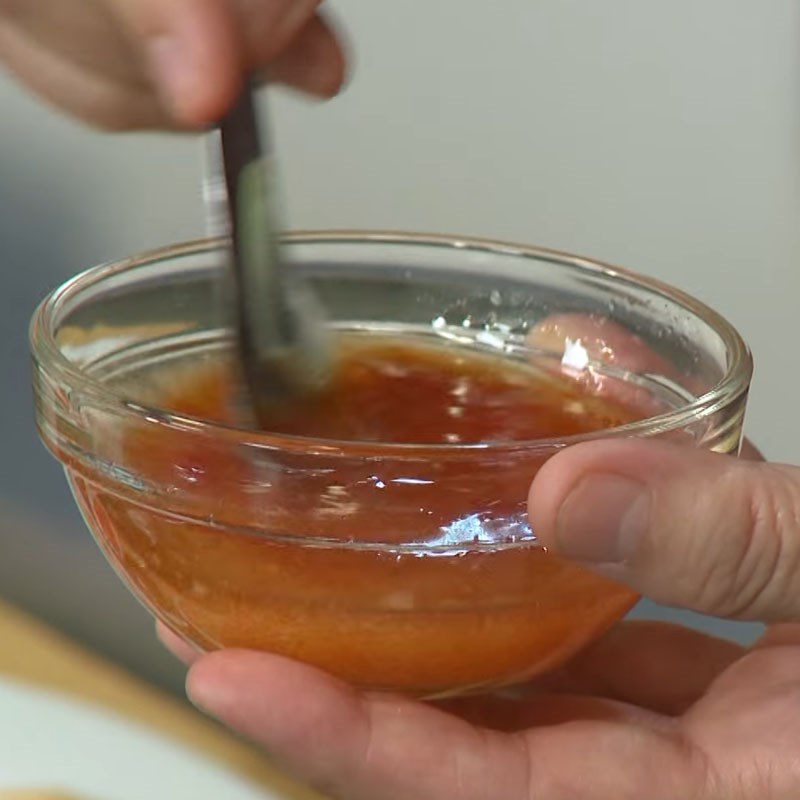 Step 4 Mixing salad dressing Vegetarian royal vegetable salad