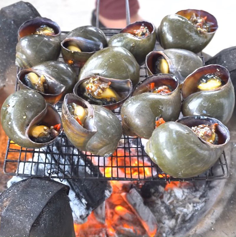 Step 3 Grilling Snails Black Pepper Grilled Snails