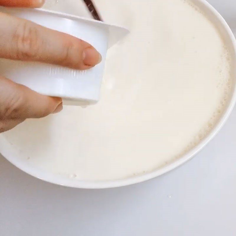 Step 4 Mix the yogurt Fruit yogurt