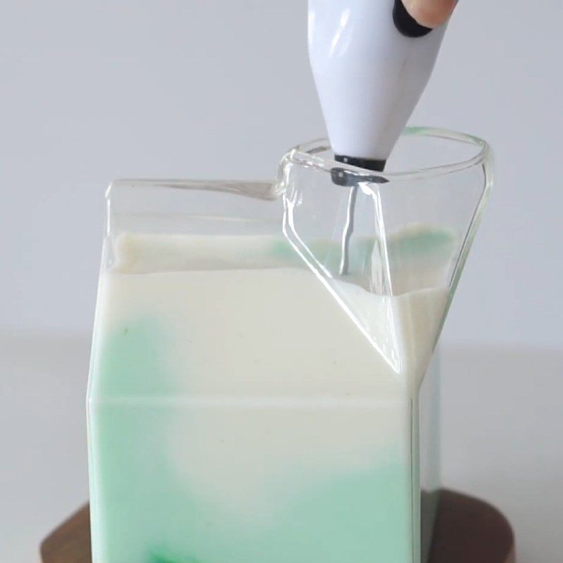 Step 1 Prepare mint milk for Mint Chocolate Oreo