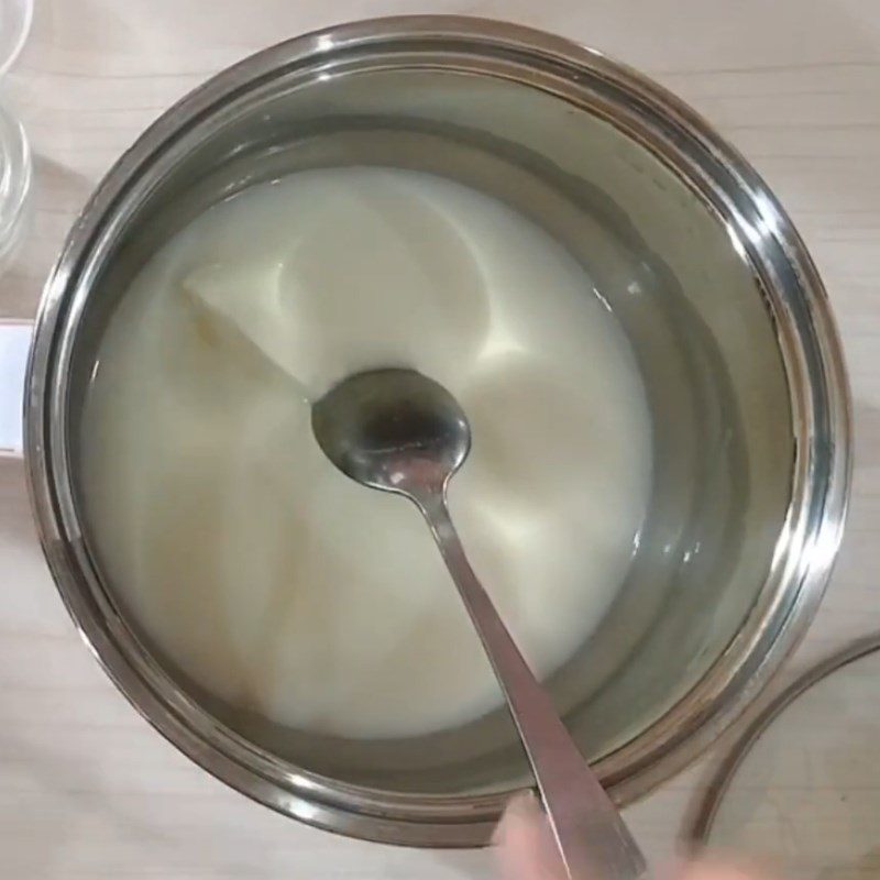 Step 2 Mixing the yogurt starter Yogurt from breast milk