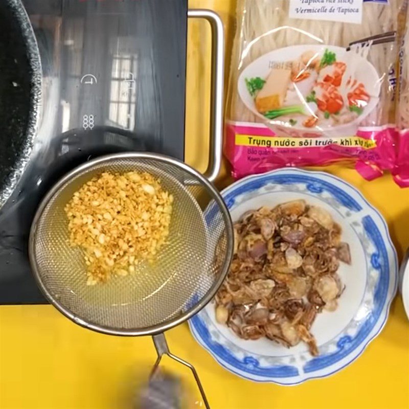 Step 3 Purple Onion Pork Bone Noodle Soup