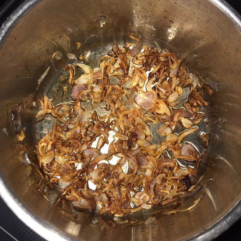 Step 3 Fried Purple Onions Mixed Noodles with Salt and Chili