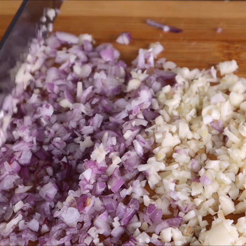 Step 3 Fry onion and garlic for sausage