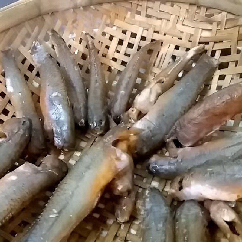 Step 3 Drying Dried goby fish