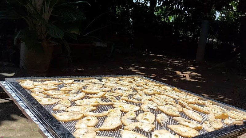 Step 2 Dry the jackfruit Fried young jackfruit with fish sauce