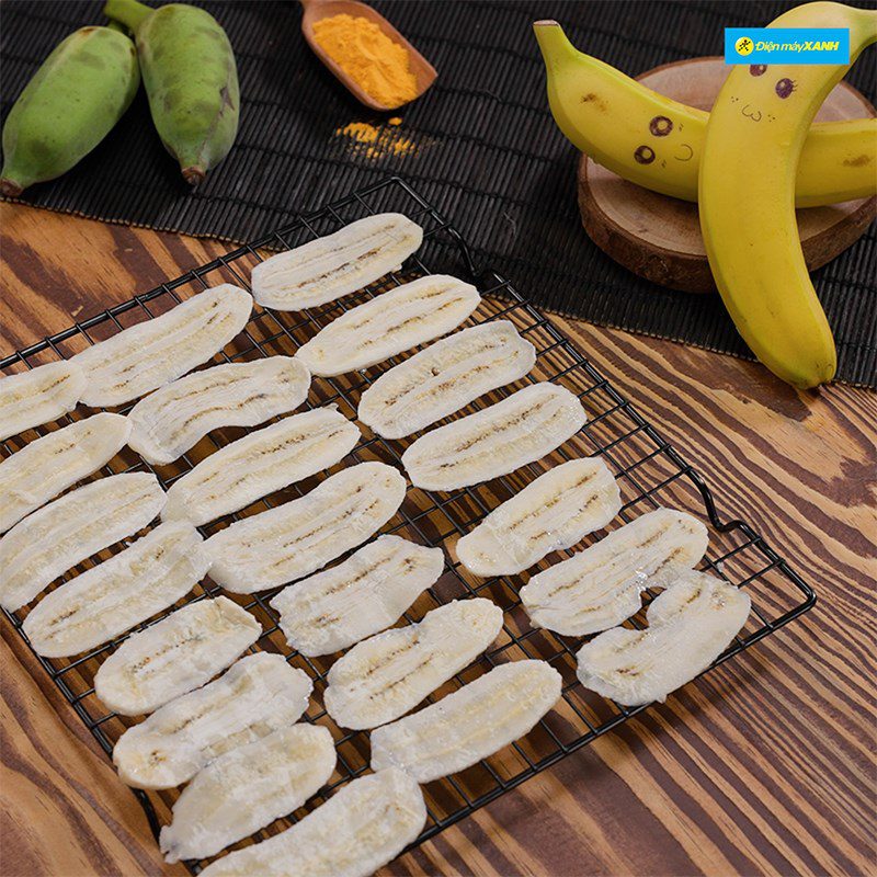 Step 3 Sun-drying bananas Banana cheese shake snack