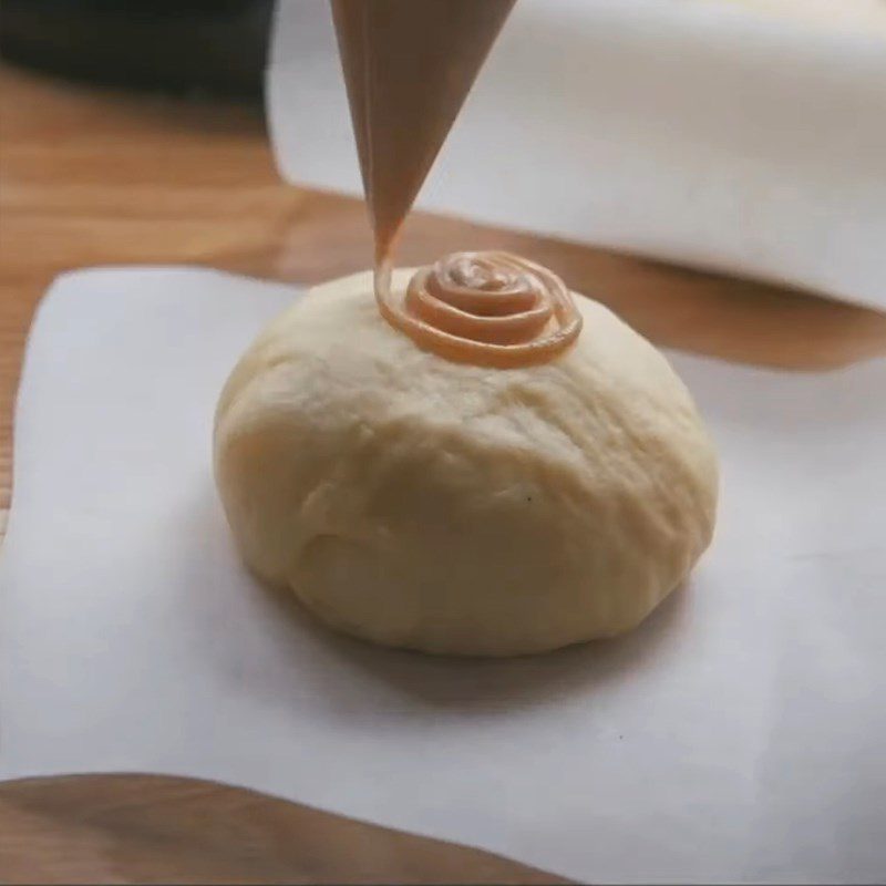 Step 5 Frosting and steaming the papparoti cake using a steamer