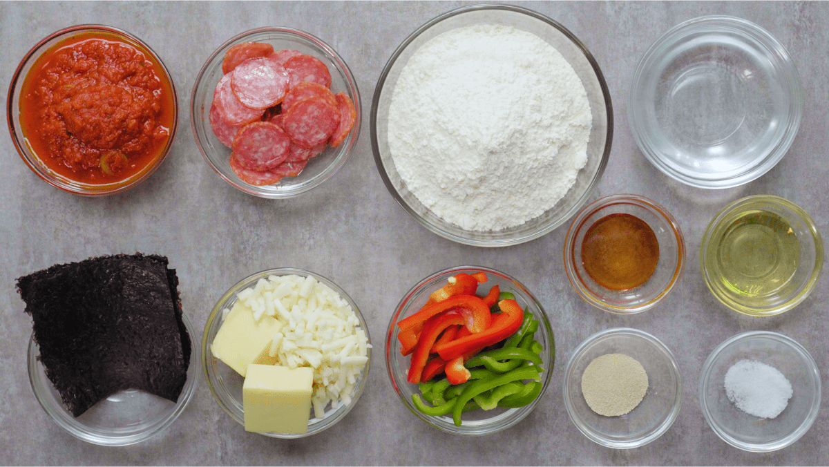 Ingredients for Halloween pizza