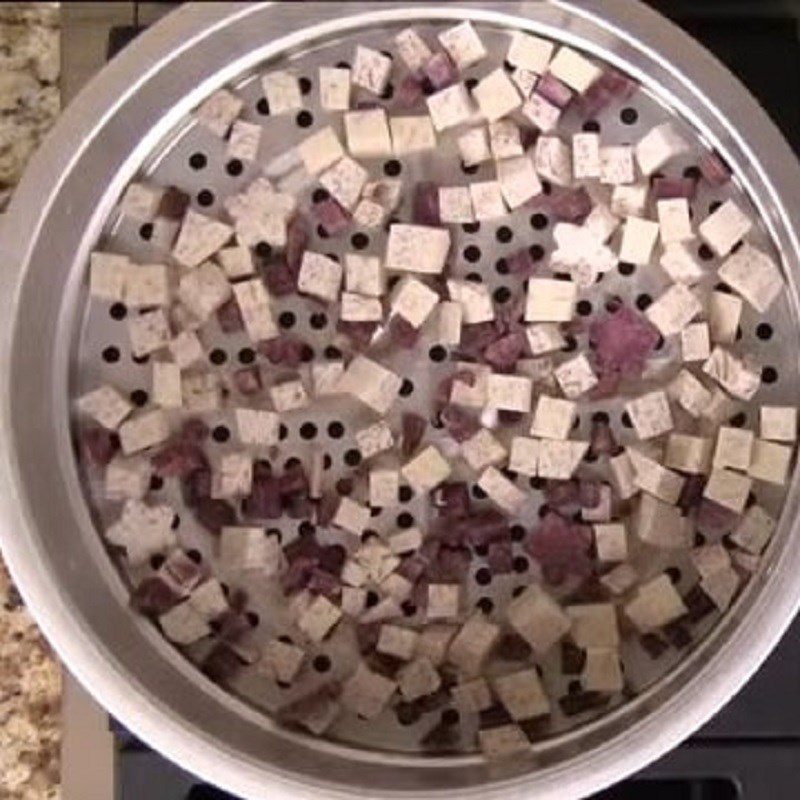 Step 2 Roast and steam the taro mixture for taro smoothie