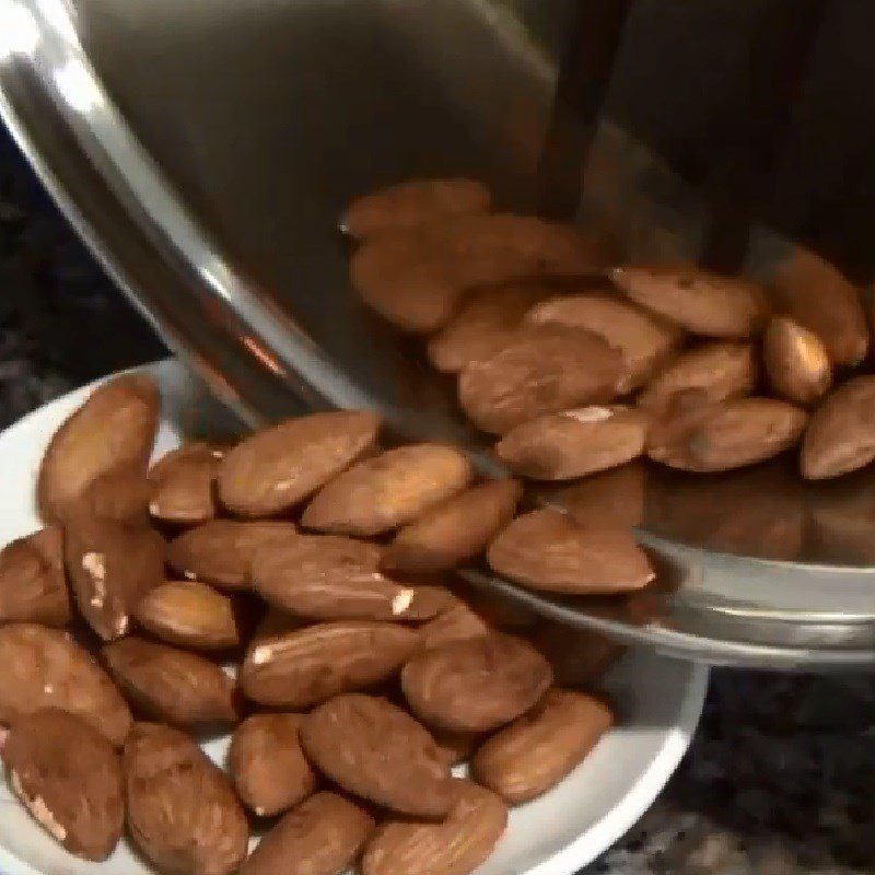 Step 1 Roast the nuts Cashew Coin Cake