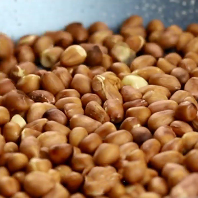 Step 5 Roasted Peanuts for Brown Rice Noodles with vegetables and beef