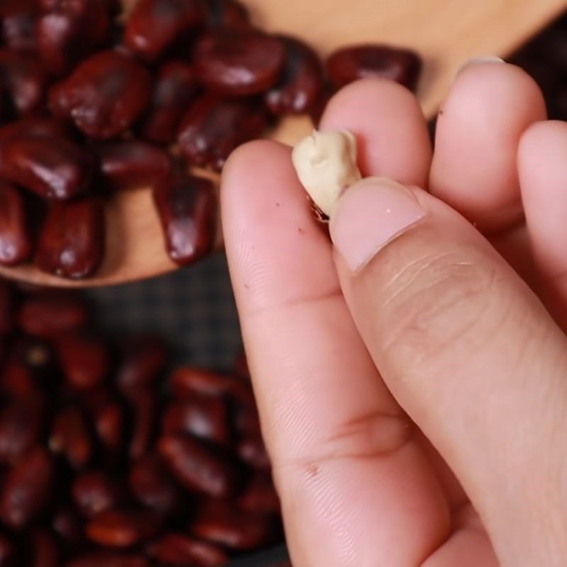 Step 2 Roast tamarind seeds How to make chewy tamarind seeds