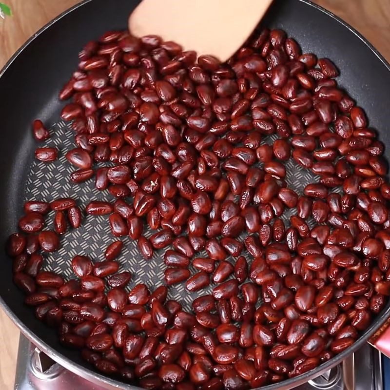 Step 2 Roast tamarind seeds How to make chewy tamarind seeds