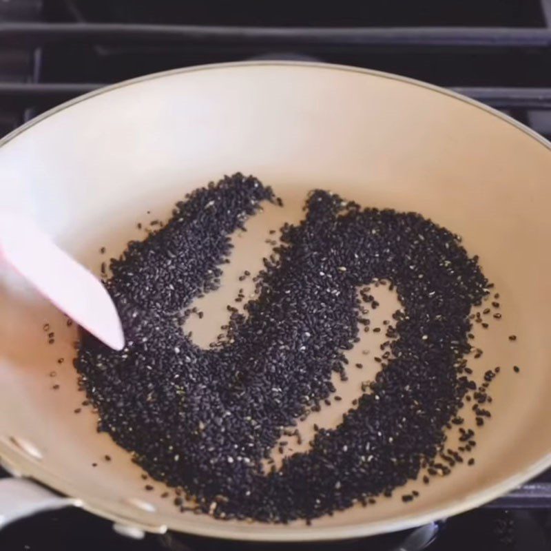 Step 1 Roast sesame for black sesame banana date smoothie