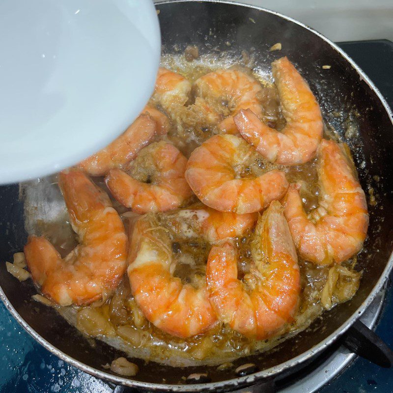 Step 3 Sautéed Shrimp Shrimp sautéed with lime leaves