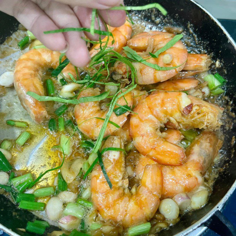 Step 3 Sautéed Shrimp Shrimp sautéed with lime leaves