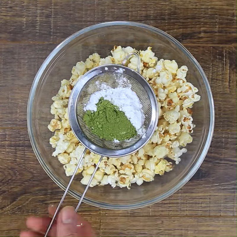 Step 2 Sift the matcha Matcha-flavored popcorn