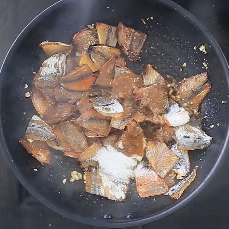 Step 2 Fish simmered with fermented fish sauce Golden threadfin fish simmered with fermented fish sauce