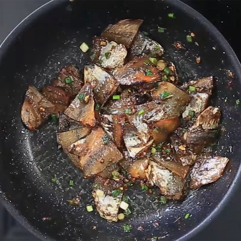 Step 2 Fish simmered with fermented fish sauce Golden threadfin fish simmered with fermented fish sauce