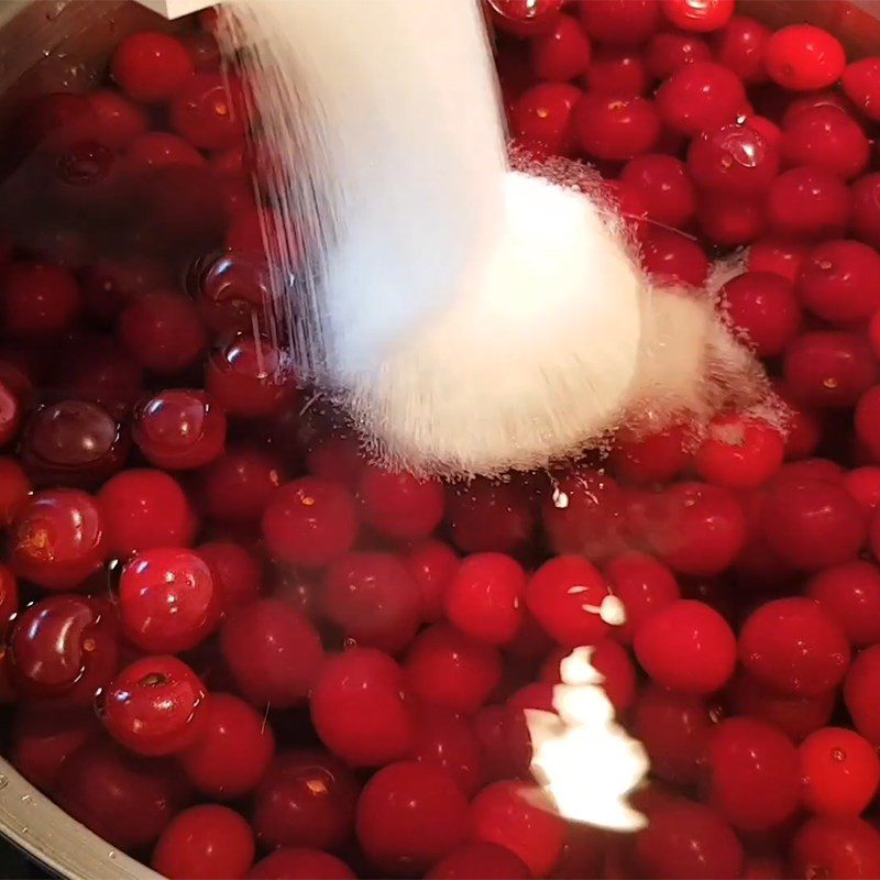 Step 2 Softening cherries Cherry juice rim