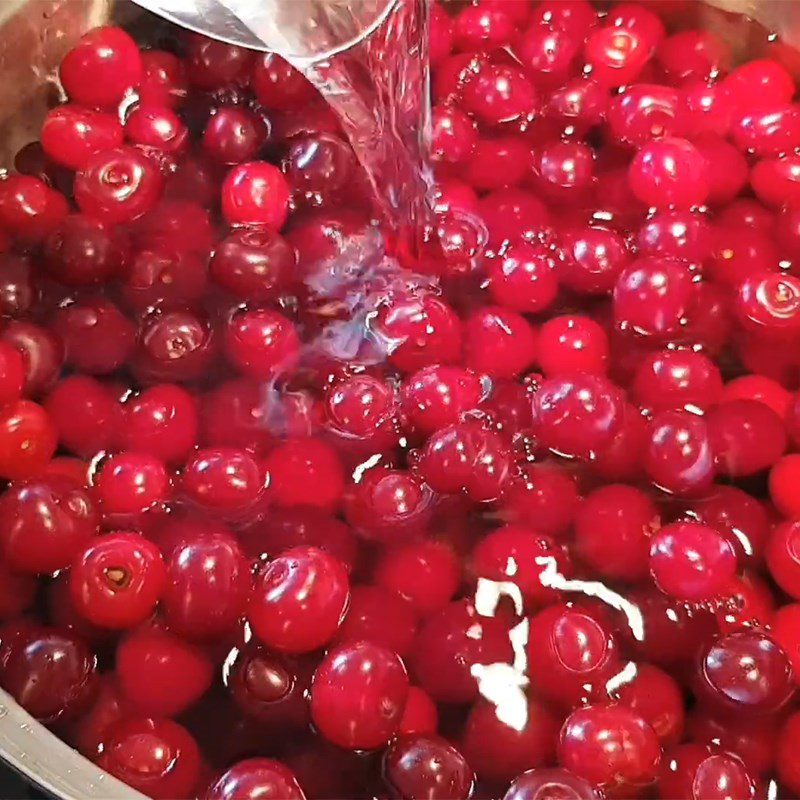 Step 2 Softening cherries Cherry juice rim