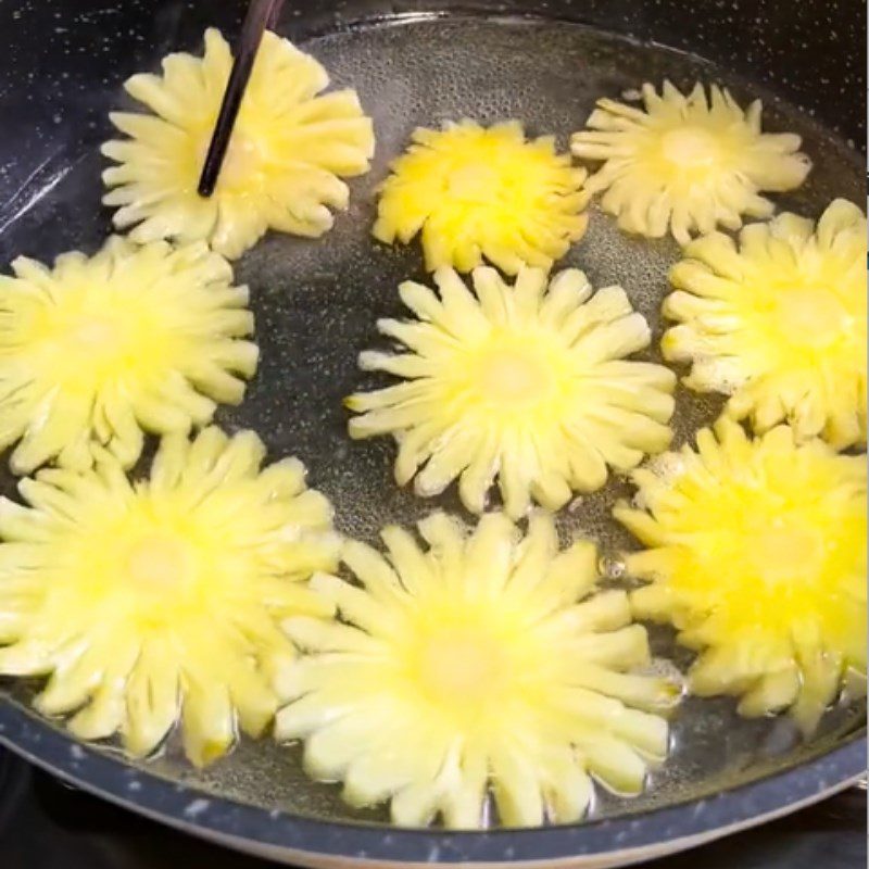 Step 2 Simmering Soft Pineapple with Chili Salt (Recipe shared from Tiktok Cooking with TasteVN)