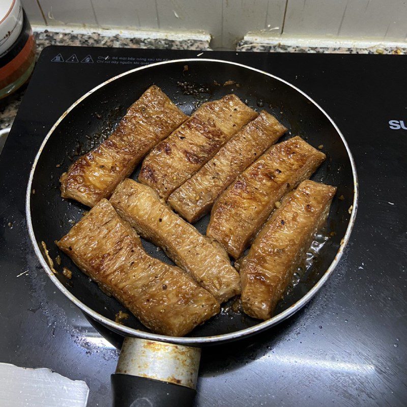 Step 4 Braised ribs with coconut water Vegetarian tender ribs braised in coconut water