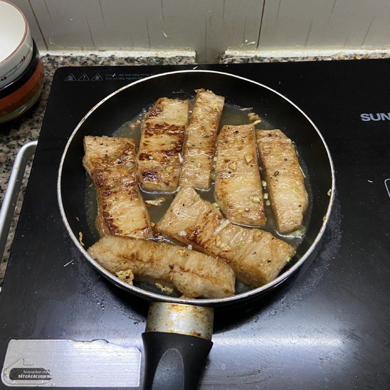 Step 4 Simmer the ribs with coconut water