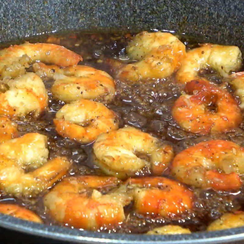 Step 4 Dried shrimp stir-fried with fish sauce