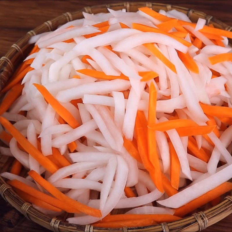 Step 4 Rinse the ingredients Sweet and sour pickled radish