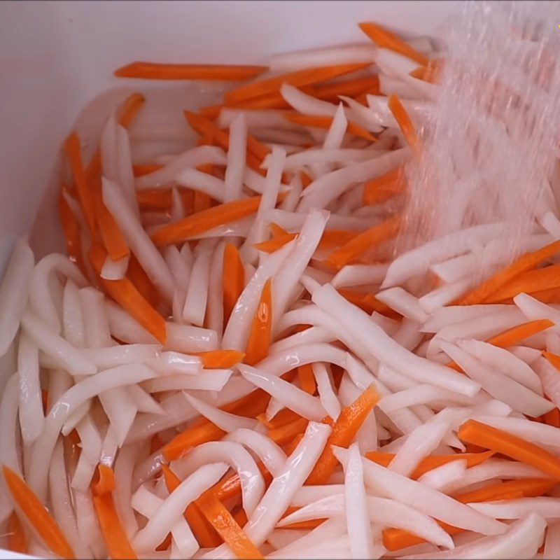 Step 4 Rinse the ingredients Sweet and sour pickled radish