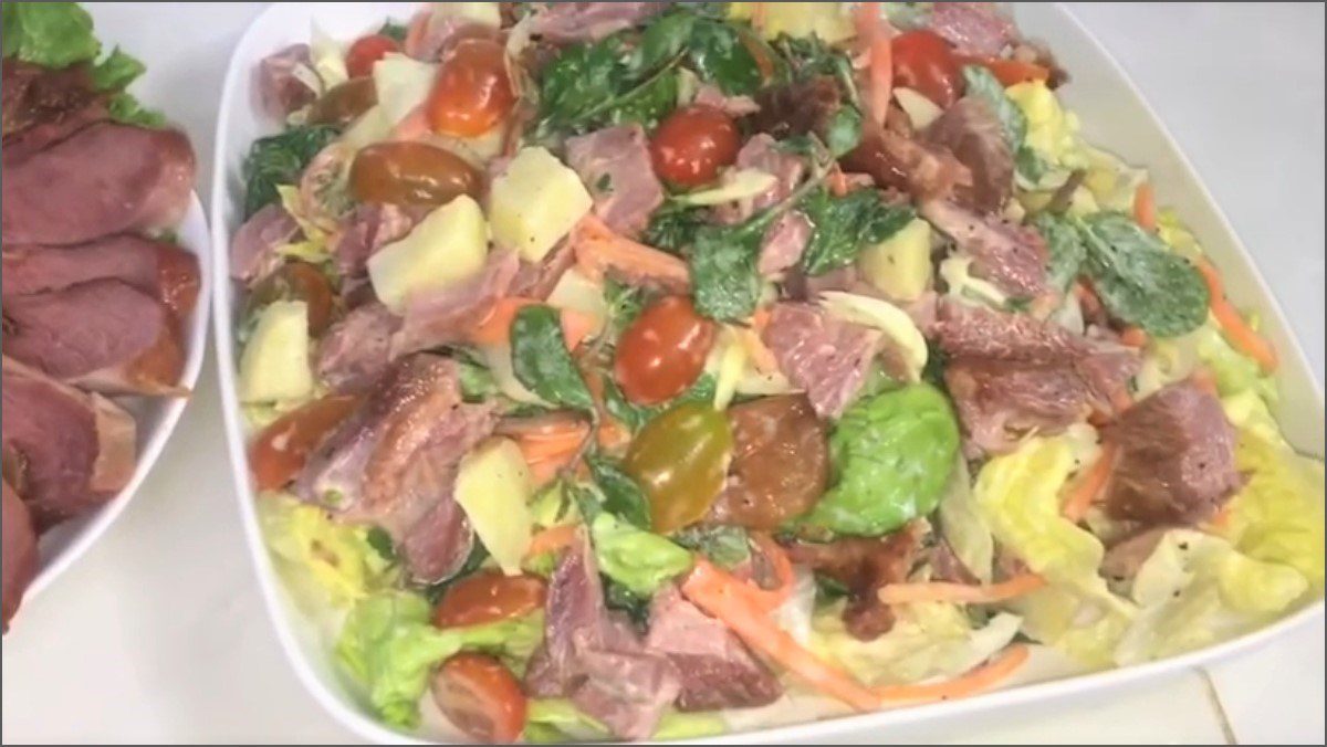 Smoked turkey thigh salad