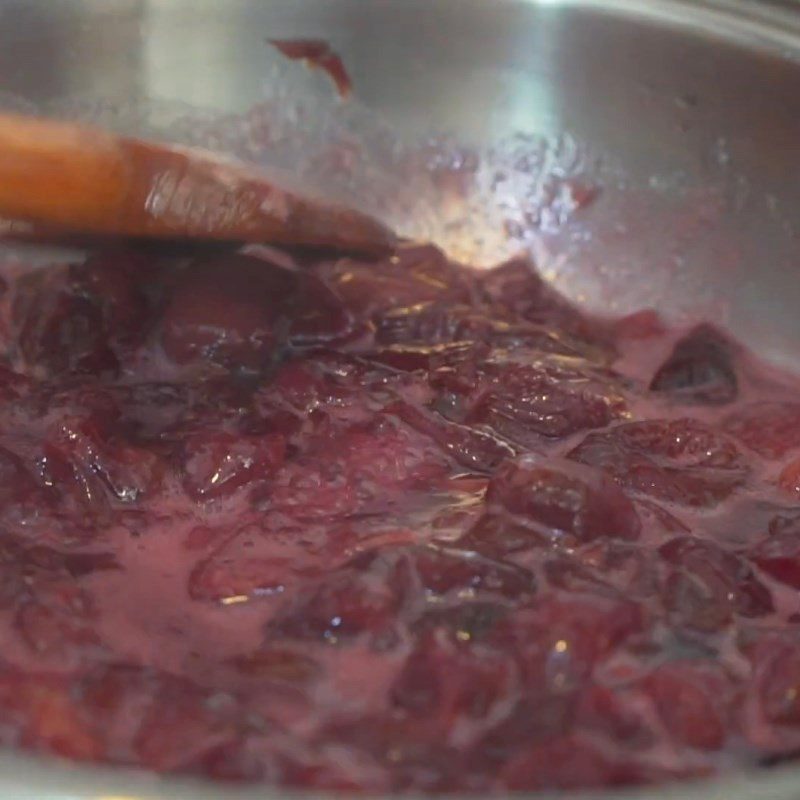 Step 3 Cook the cherry Cherry jam