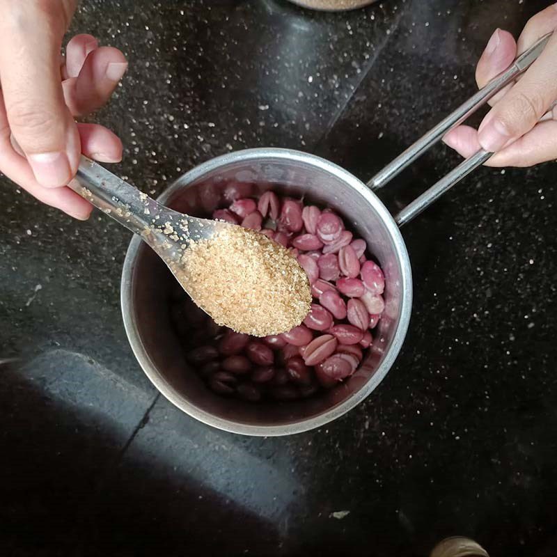 Step 2 Fry red beans Red Bean Milk Ice