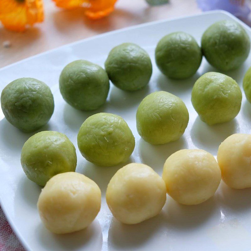 Step 4 Green Bean Filling Singapore Cold Mooncake