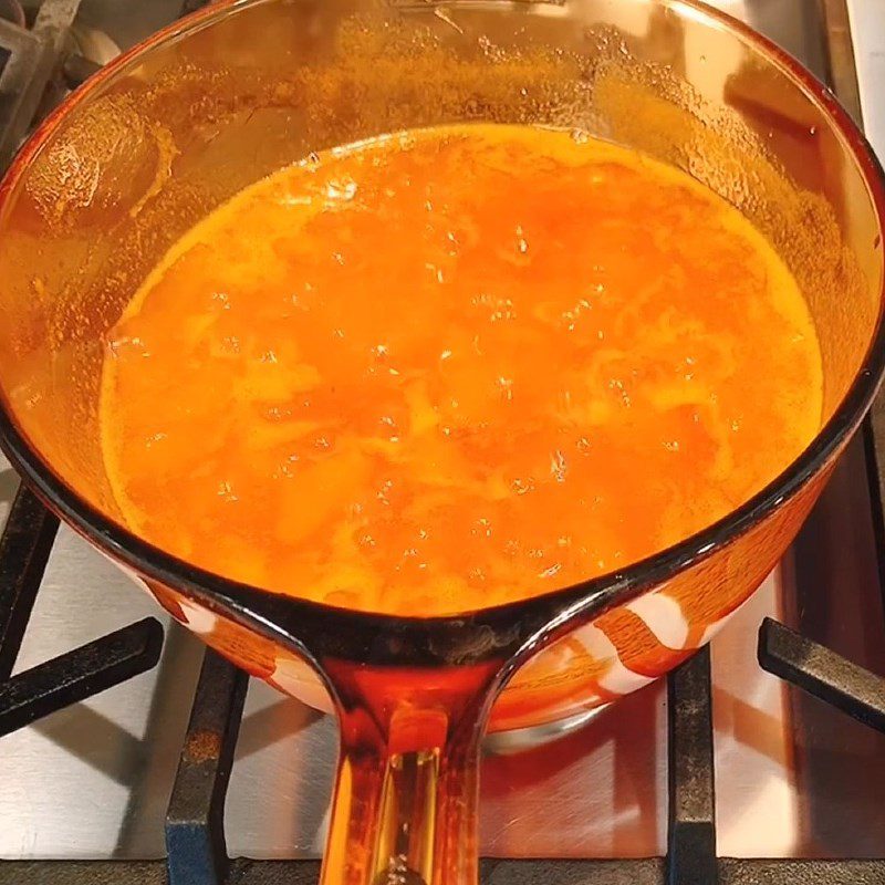 Step 2 Cook the apricots Apricot jam for spreading on bread