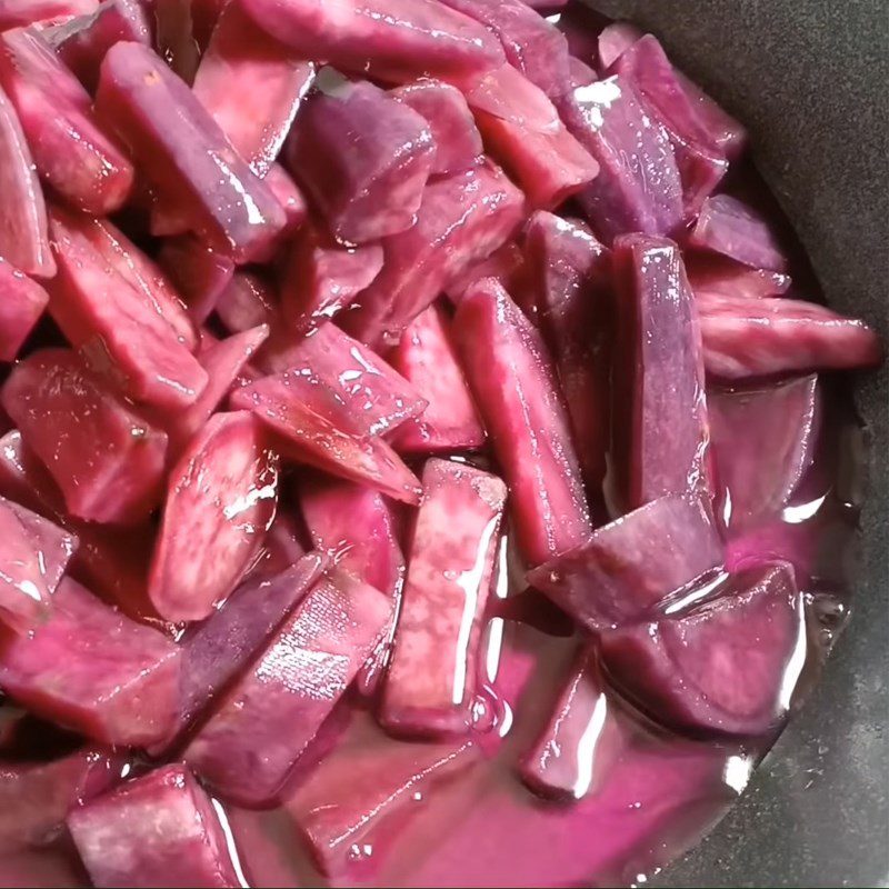 Step 4 Cook the sweet potato jam Purple sweet potato jam