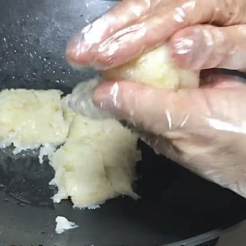 Step 1 Cooking the Winter Melon Filling for Bánh bà xã