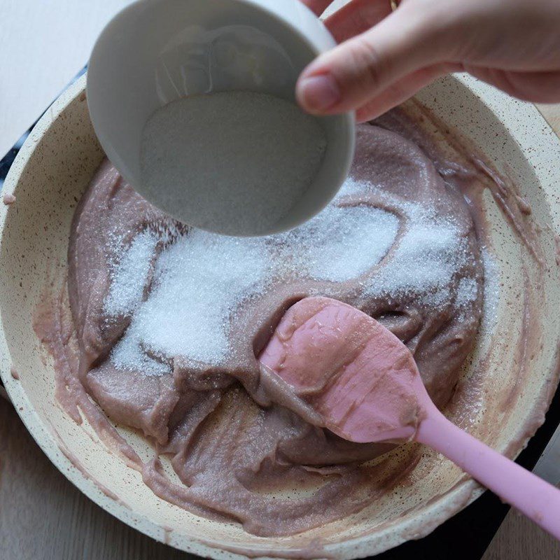 Step 4 Making red bean paste for sticky cake