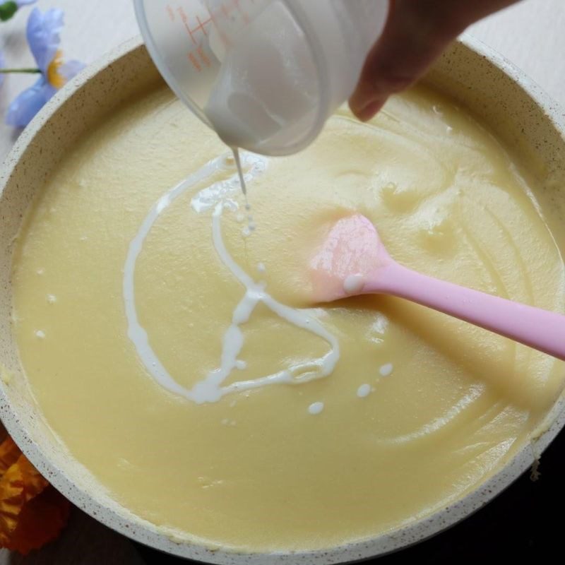 Step 4 Shaping mung bean paste for sticky mooncake with pandan leaves