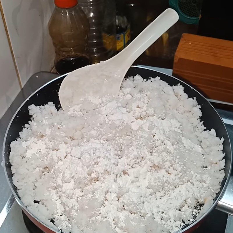 Step 3 Cooking coconut filling for Coconut Grid Bread