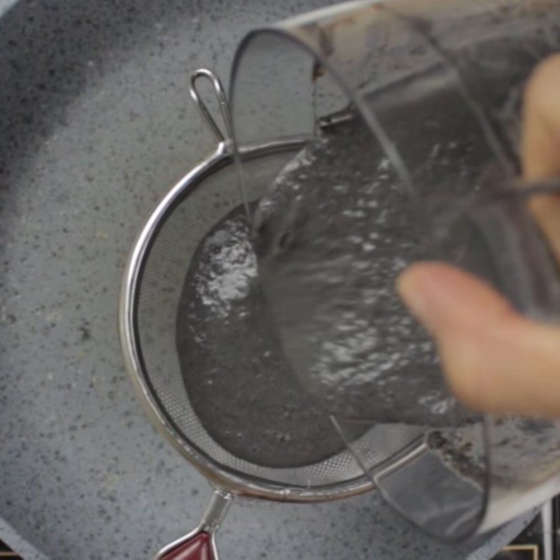 Step 4 Cook the black sesame filling How to make black sesame filling