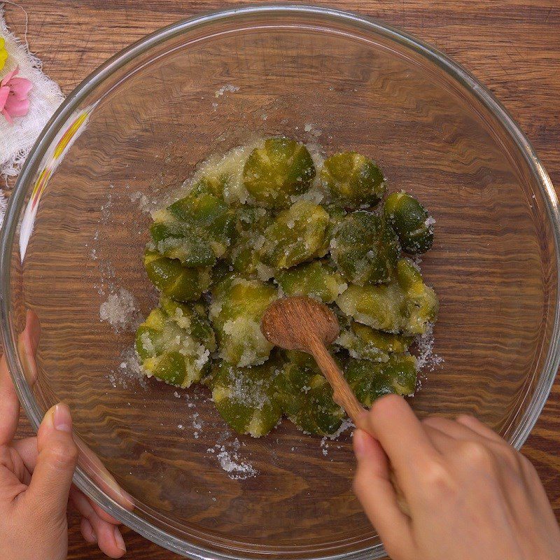 Step 3 Cook the kumquats for kumquat jam