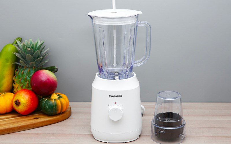 Ingredients for 3 refreshing summer drinks with the Panasonic multifunctional blender