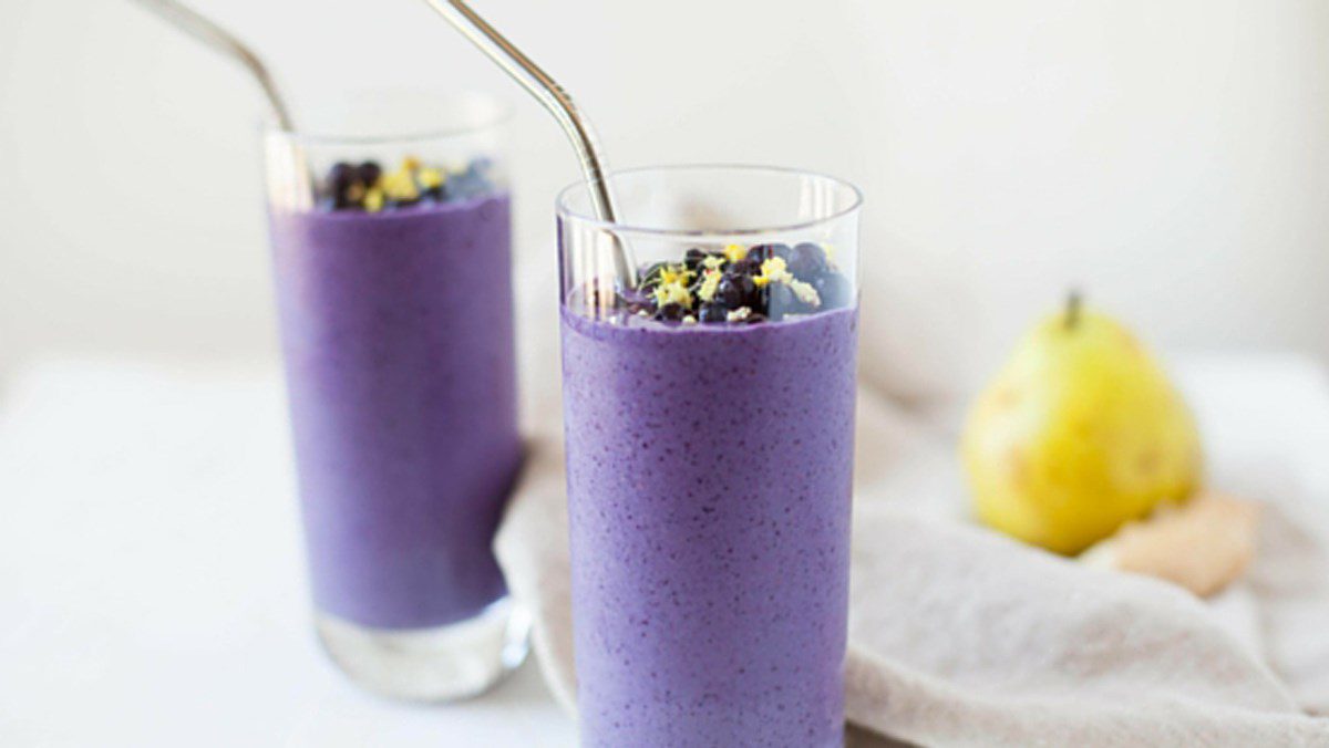 Pear blueberry smoothie